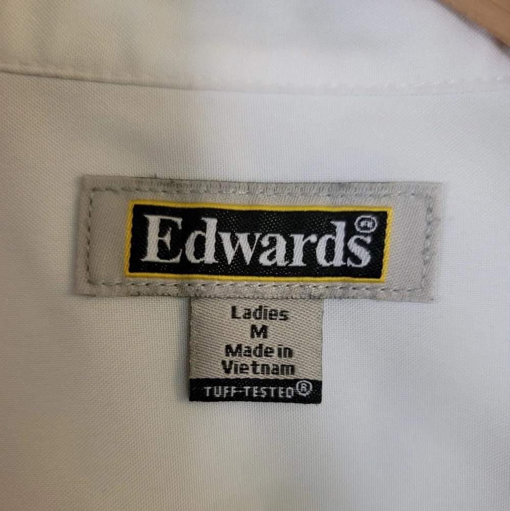 2 Ladies Edwards white work shirts with banded collar both size Medium - Picture 4 of 8